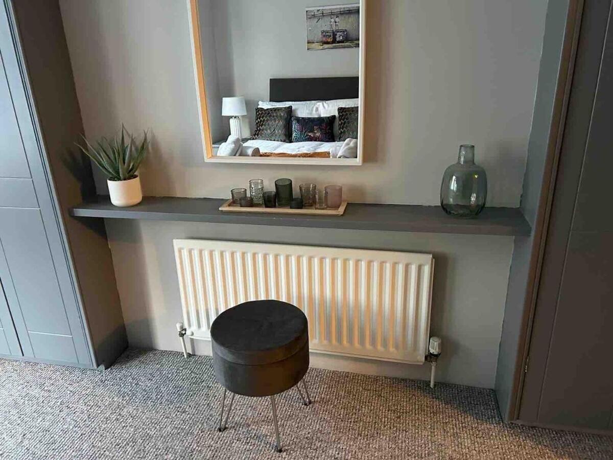 1 Bdr Apartment At Queens Uni By Belfast City Breaks Chambre photo